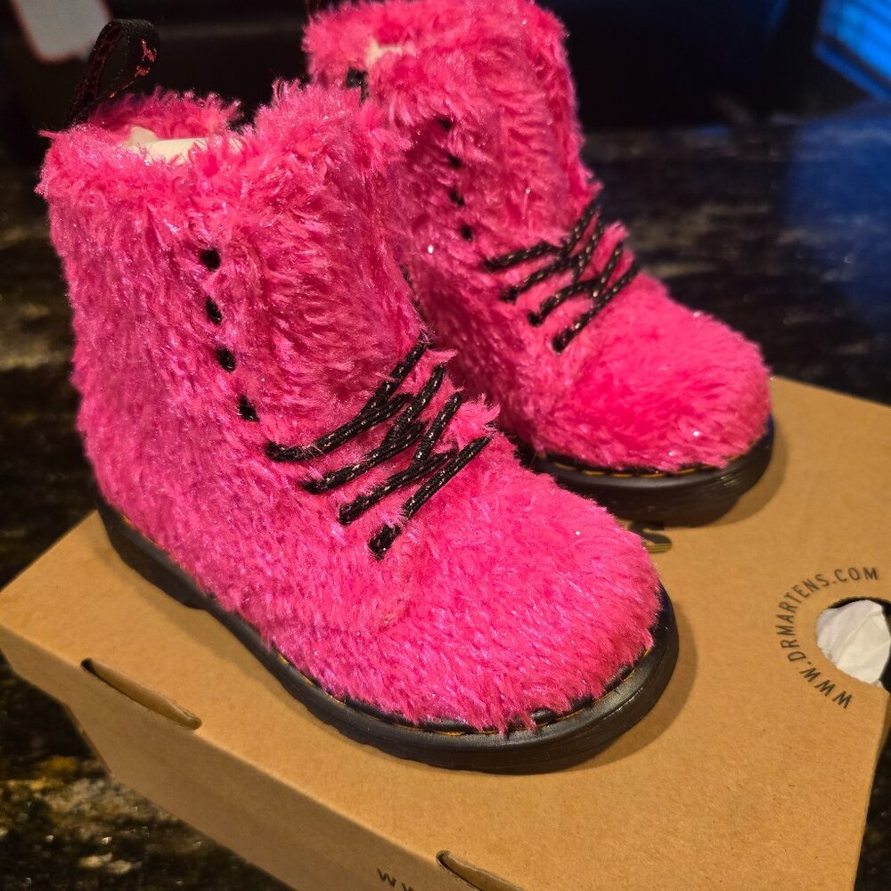 Dr Martens Pink Tinsel Fur Toddler boots